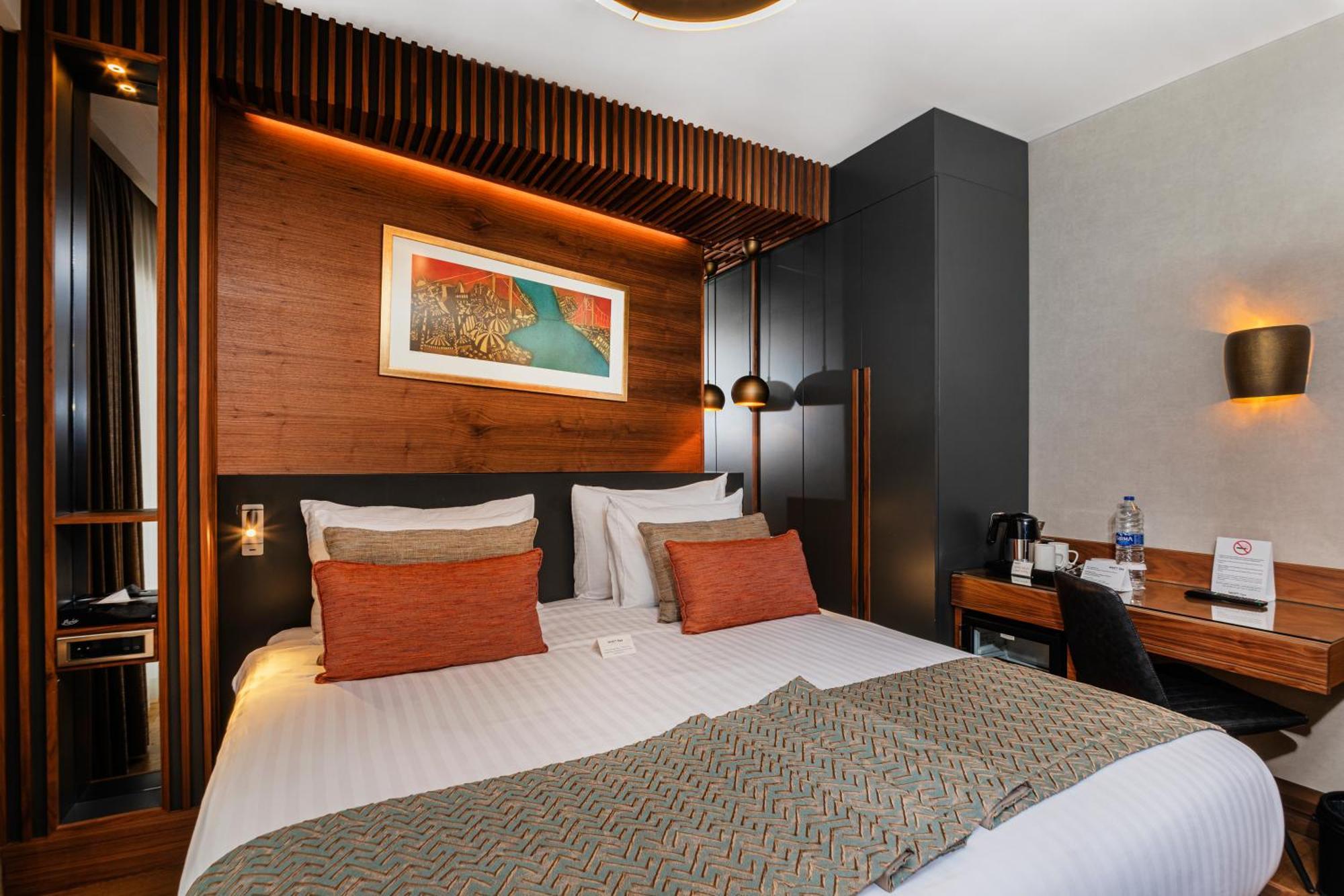 Otel Levni 3*